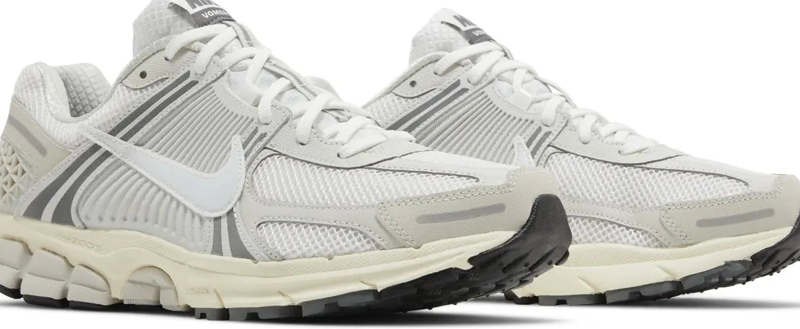 Platinum Tint Vomero Zoom 5 Nike 0602